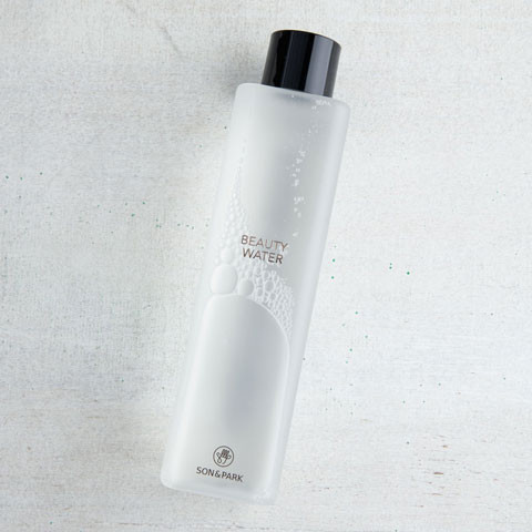 Son & Park Beauty Water review - micellar water cleansing cleanser Korean beauty skincare kbeauty bottle